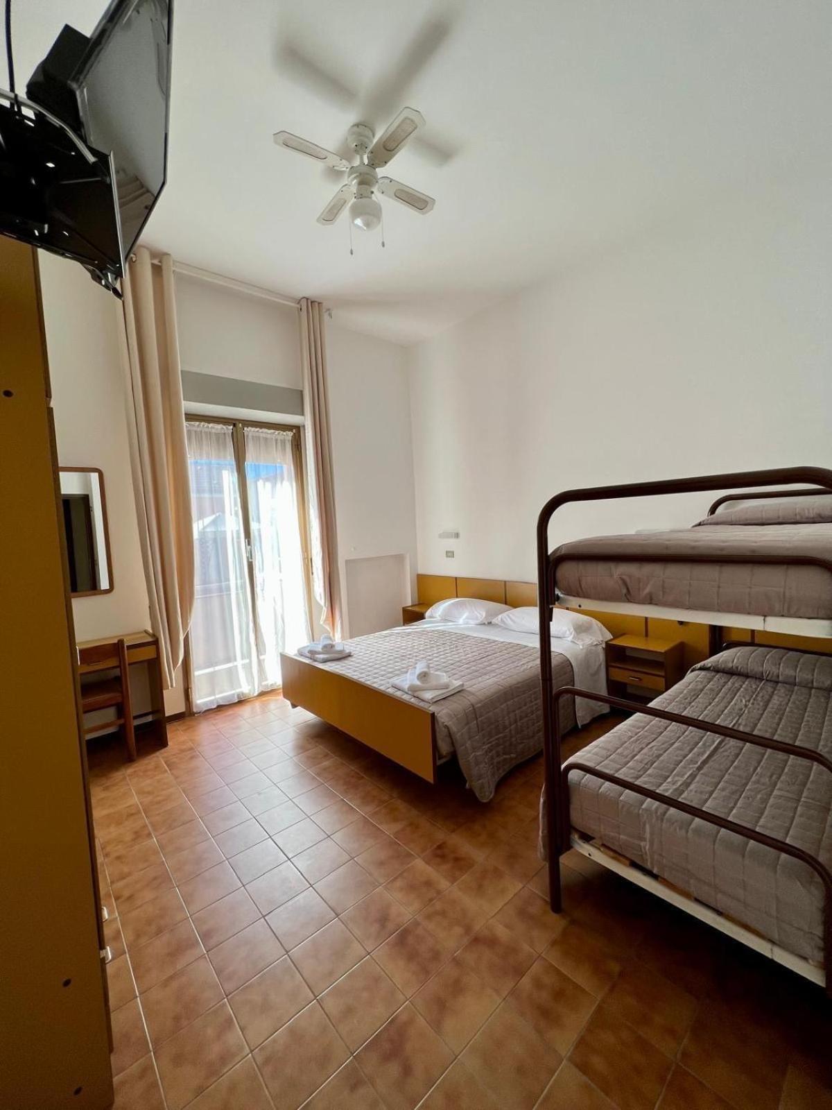 Hotel Villa Dei Fiori Bellaria-Igea Marina Bagian luar foto