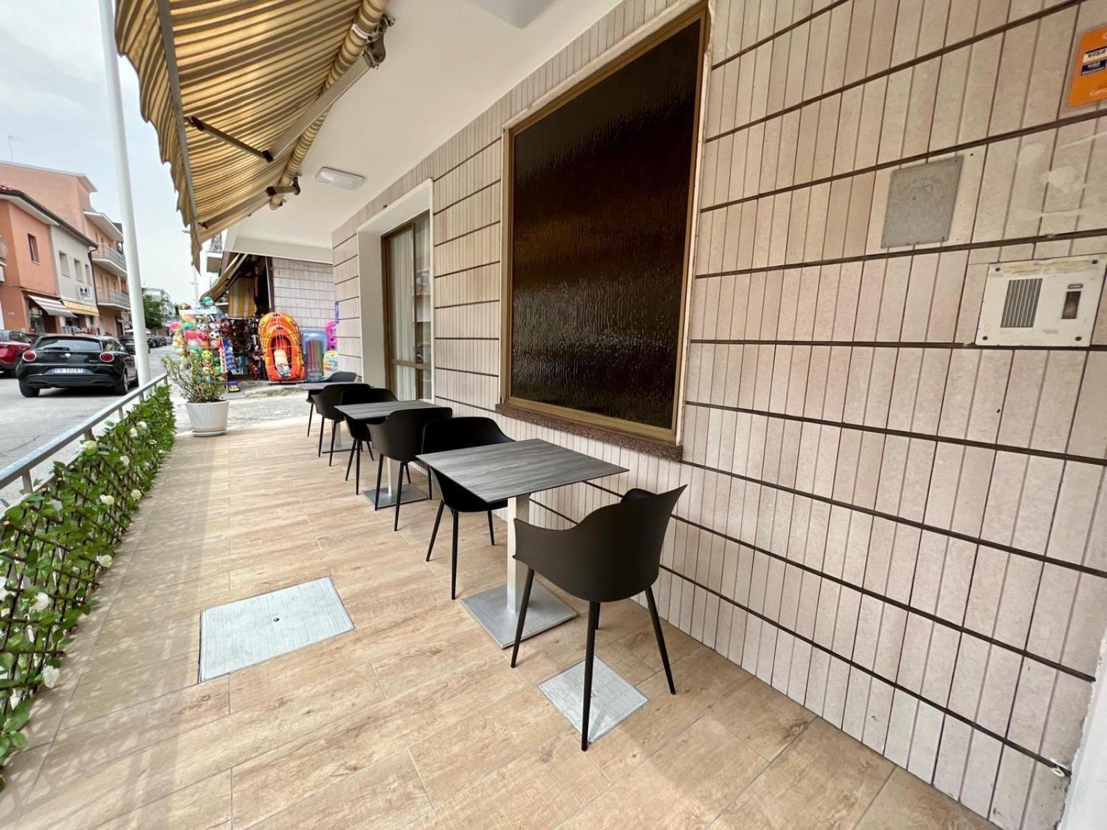 Hotel Villa Dei Fiori Bellaria-Igea Marina Bagian luar foto