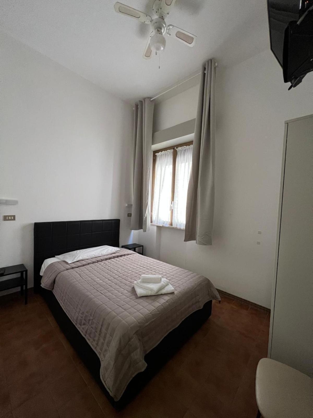 Hotel Villa Dei Fiori Bellaria-Igea Marina Bagian luar foto