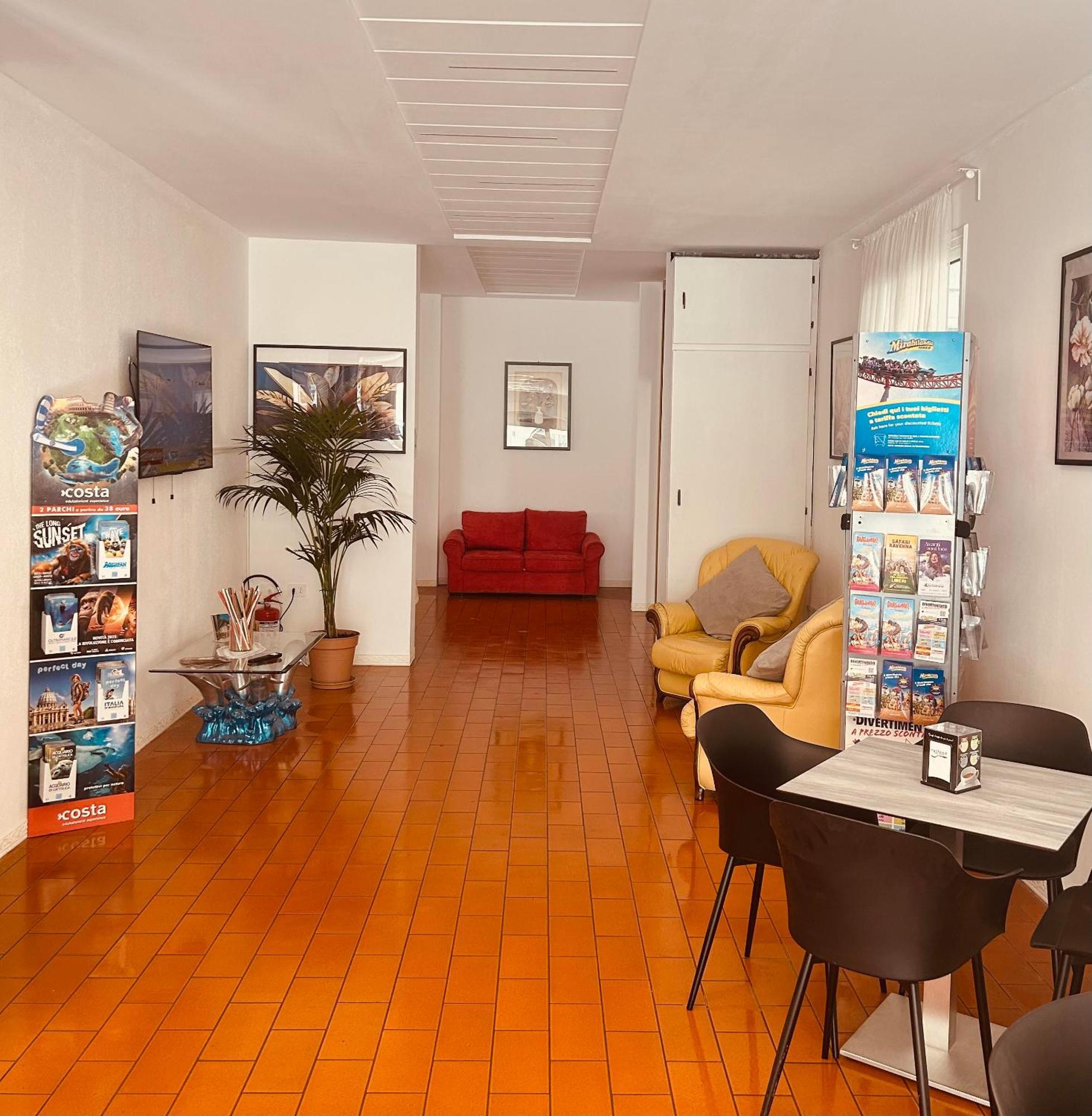 Hotel Villa Dei Fiori Bellaria-Igea Marina Bagian luar foto