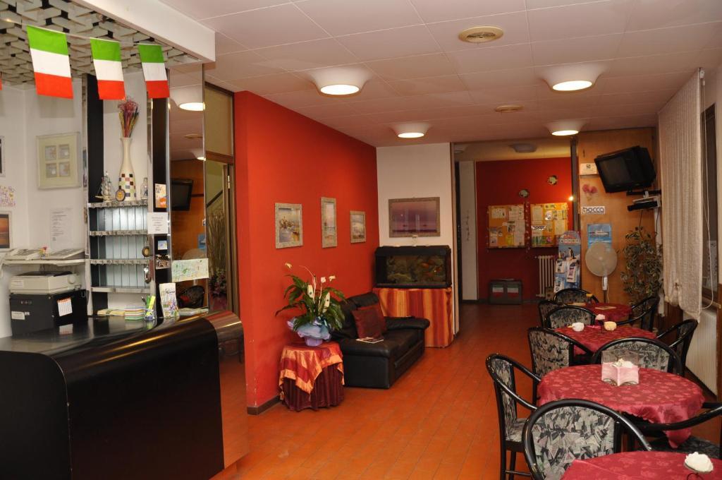 Hotel Villa Dei Fiori Bellaria-Igea Marina Bagian luar foto