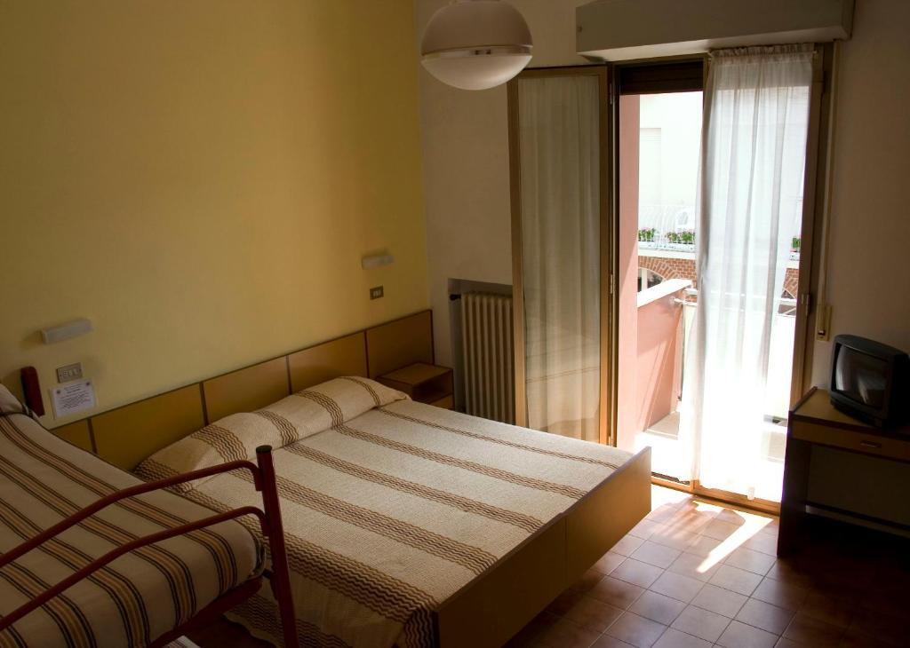 Hotel Villa Dei Fiori Bellaria-Igea Marina Bagian luar foto